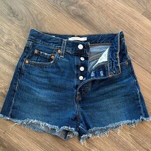 Levi's RIBCAGE Shorts